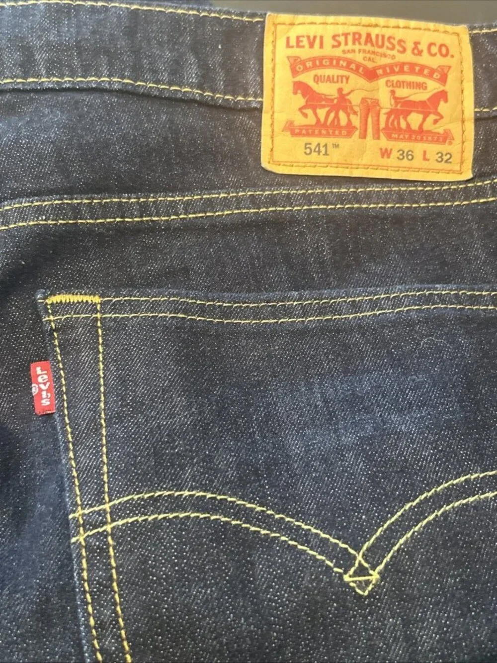 Levi’s 541 Athletic Taper Jeans Men’s 36x32 Dark Wash Pants